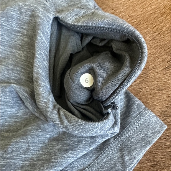 Lululemon race your pace 1/2 zip long sleeve size 6 - Picture 4 of 9